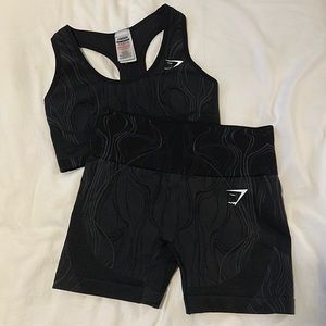 Gymshark set -  black with design